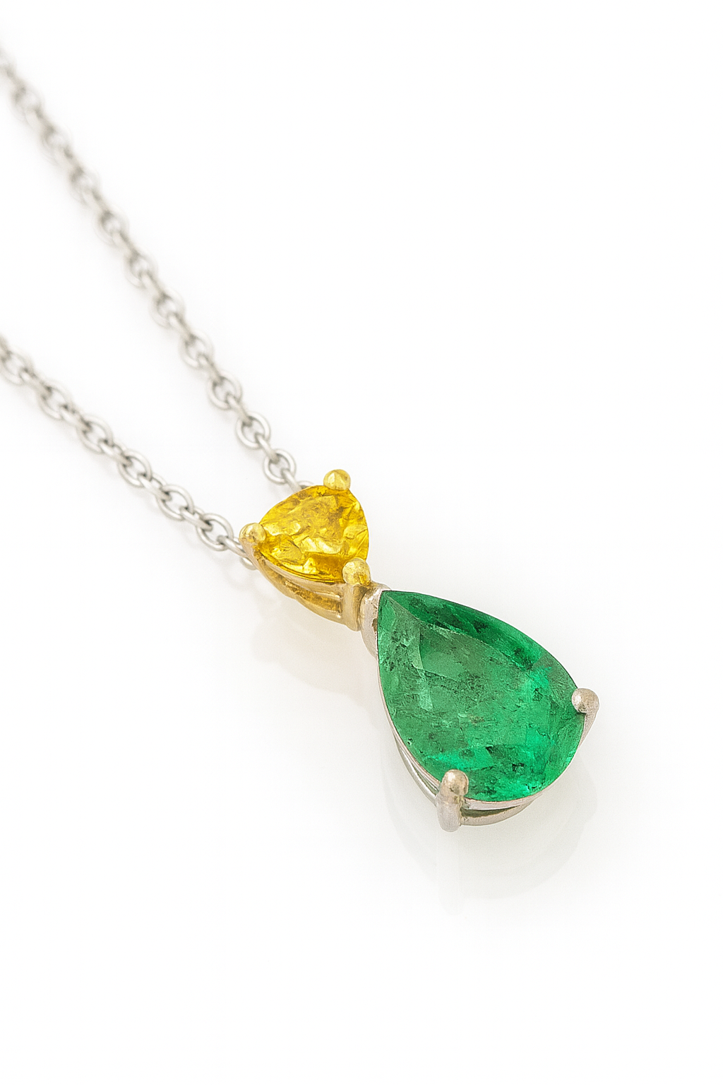 COLAR GOTA DIAMANTE FANCY YELLOW E ESMERALDA 1.64 CT